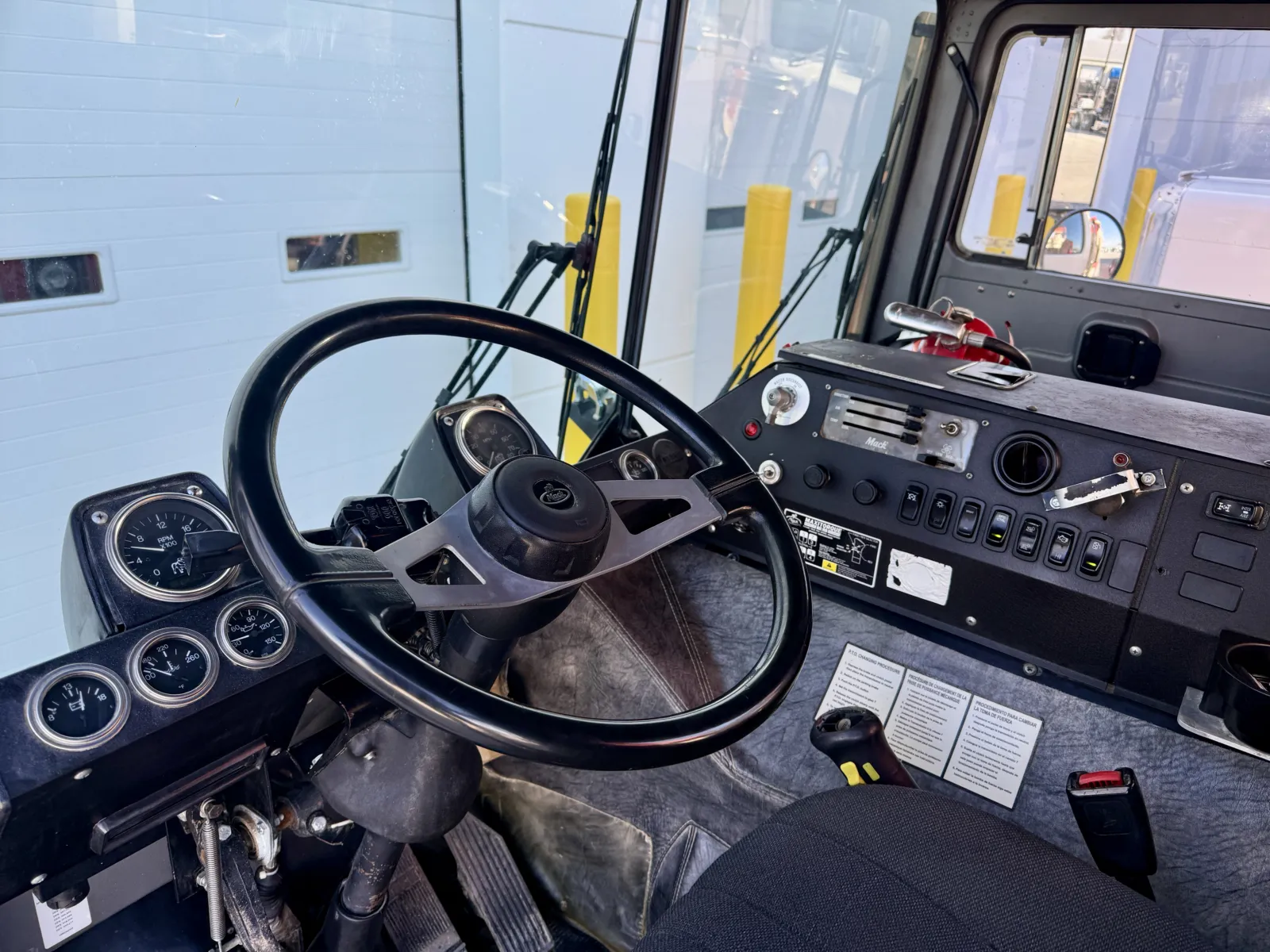 2007 Mack - image 15