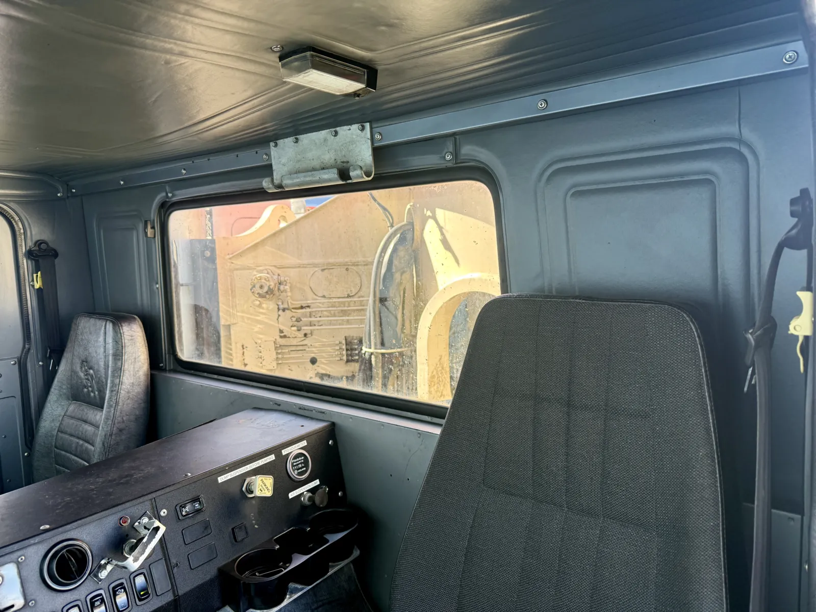 2007 Mack - image 21