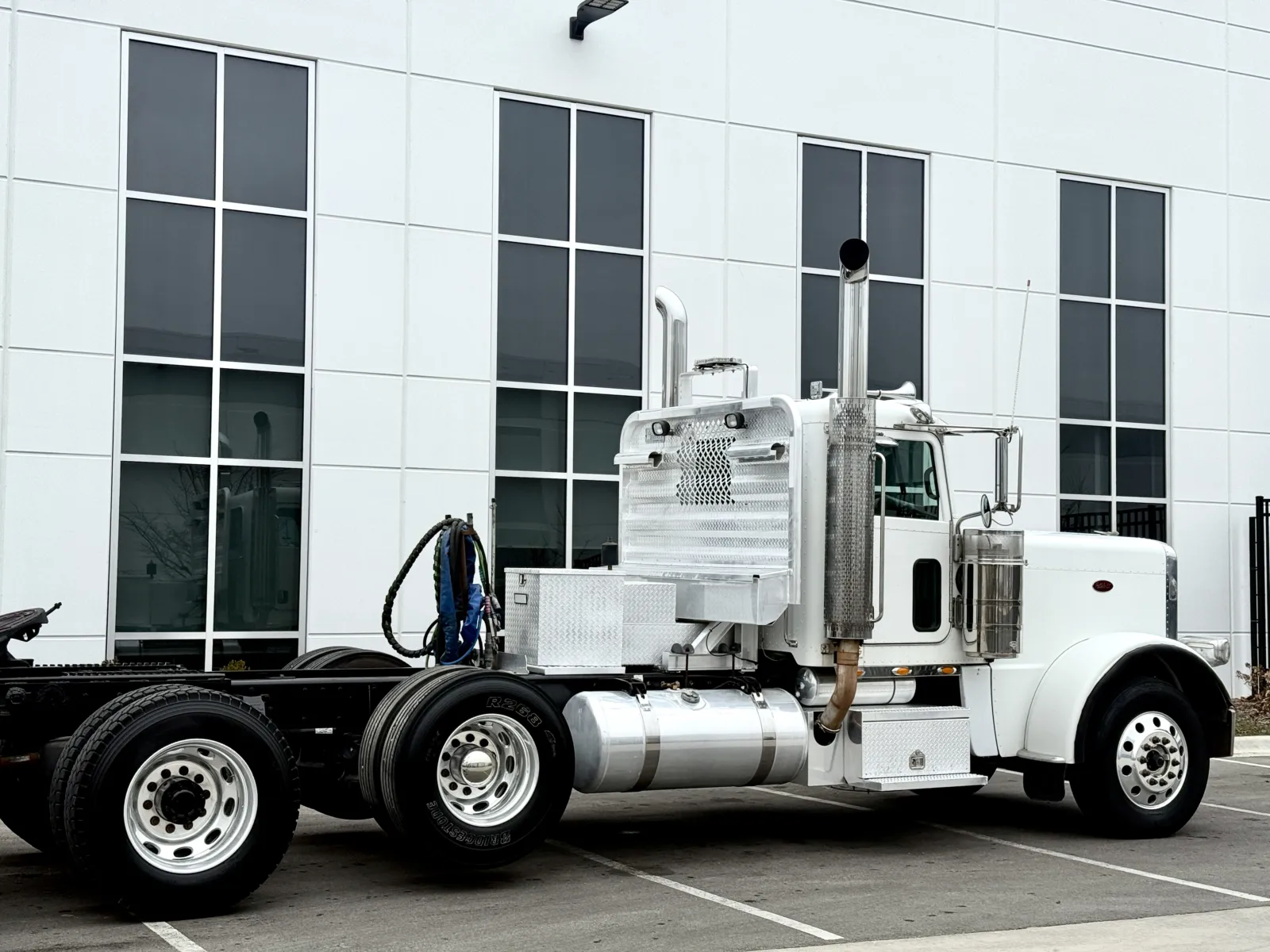 2008 Peterbilt 389 - image 7