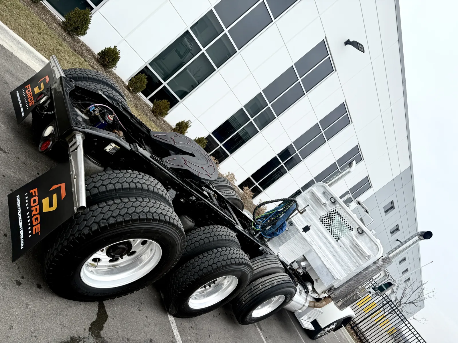 2008 Peterbilt 389 - image 11