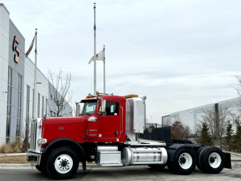 2014 PETERBILT 388 for sale in New Lenox, IL
