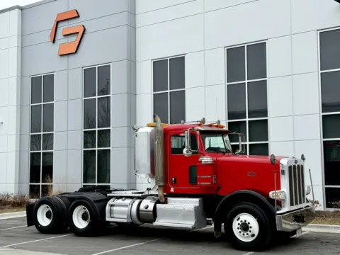 Photos of 2014 PETERBILT 388 for sale in New Lenox, IL at Forge Truck Centers - Illinois