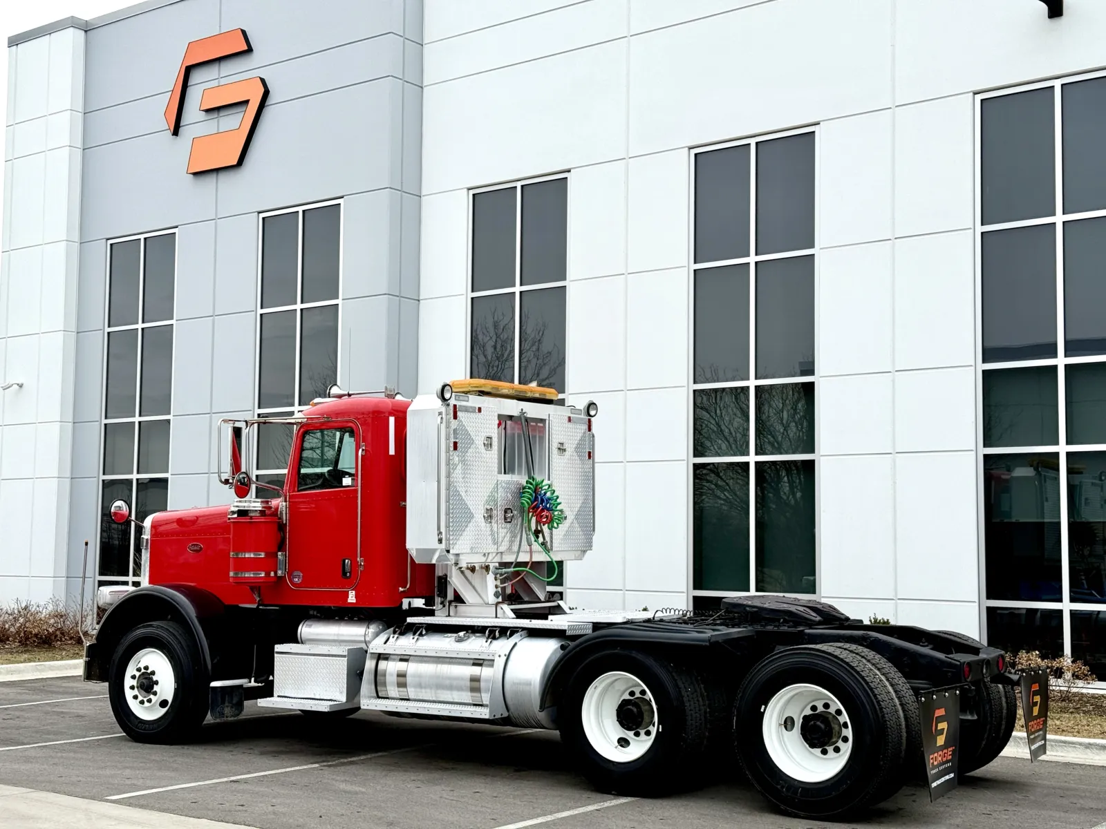2014 Peterbilt - image 6