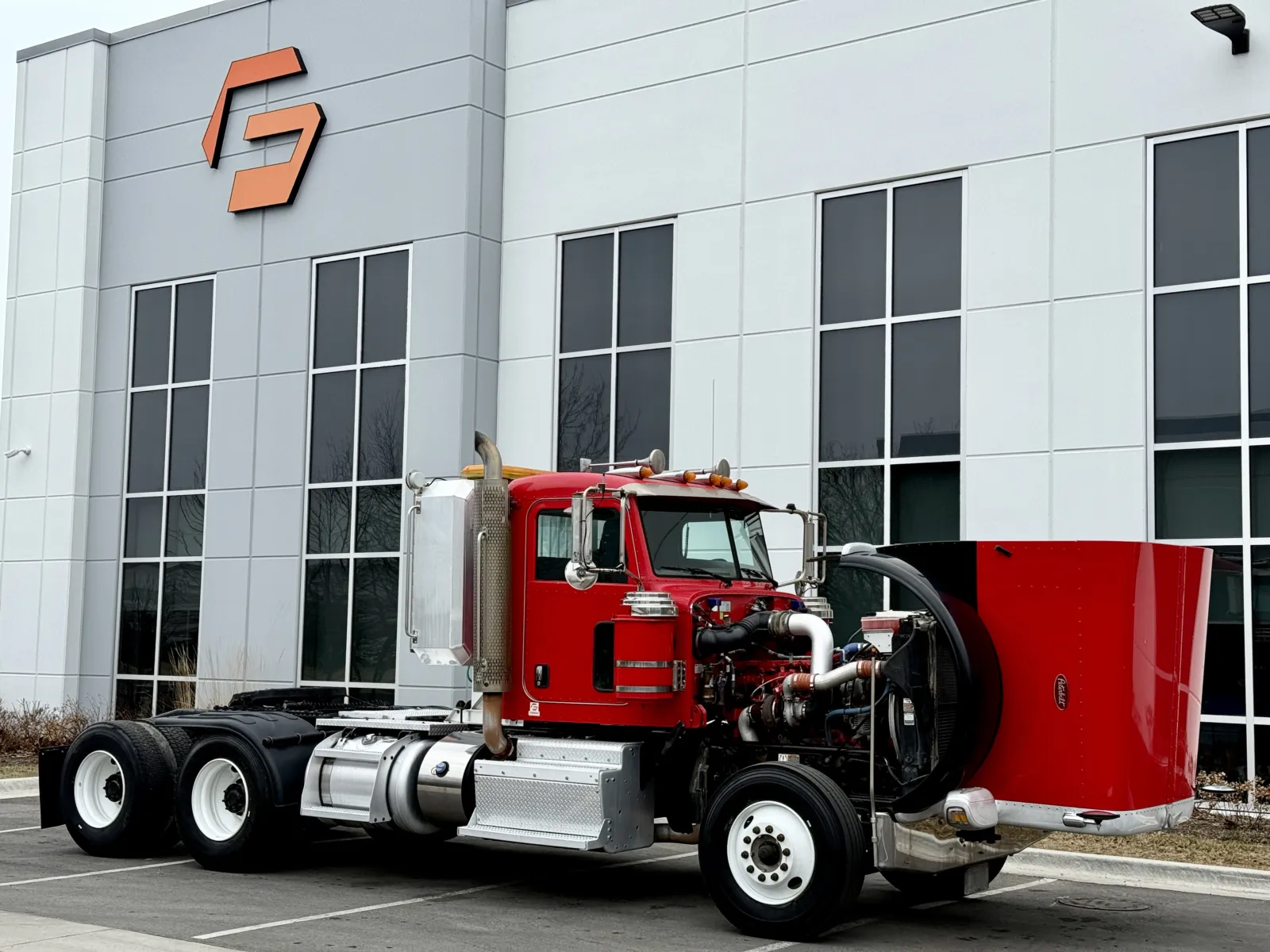 2014 Peterbilt - image 9