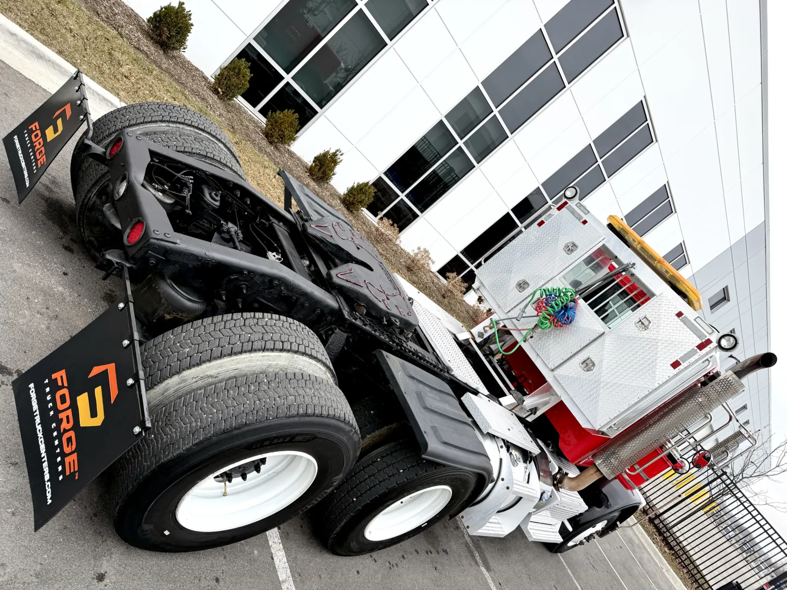 2014 Peterbilt - image 11