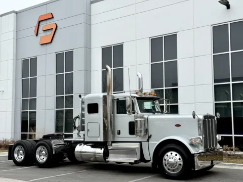 Photos of 2022 PETERBILT 389 for sale in New Lenox, IL at Forge Truck Centers - Illinois