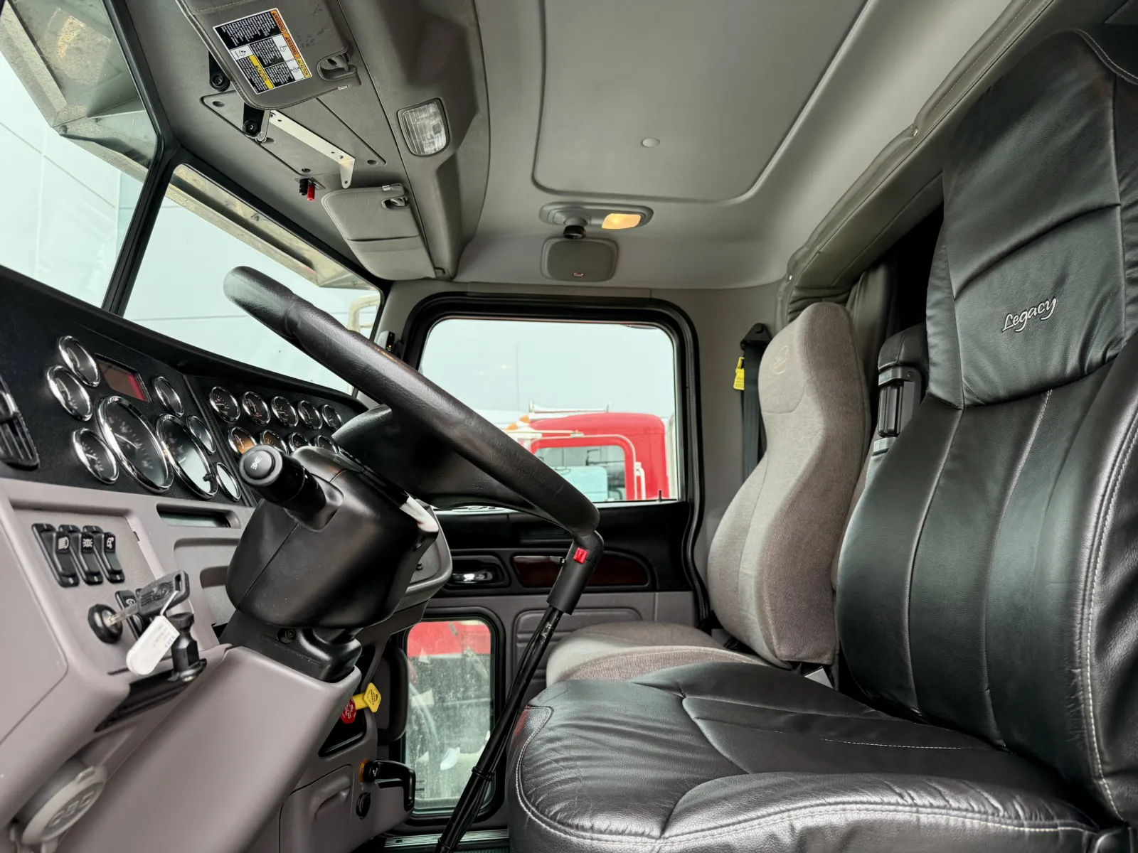 2022 Peterbilt 389 - image 14