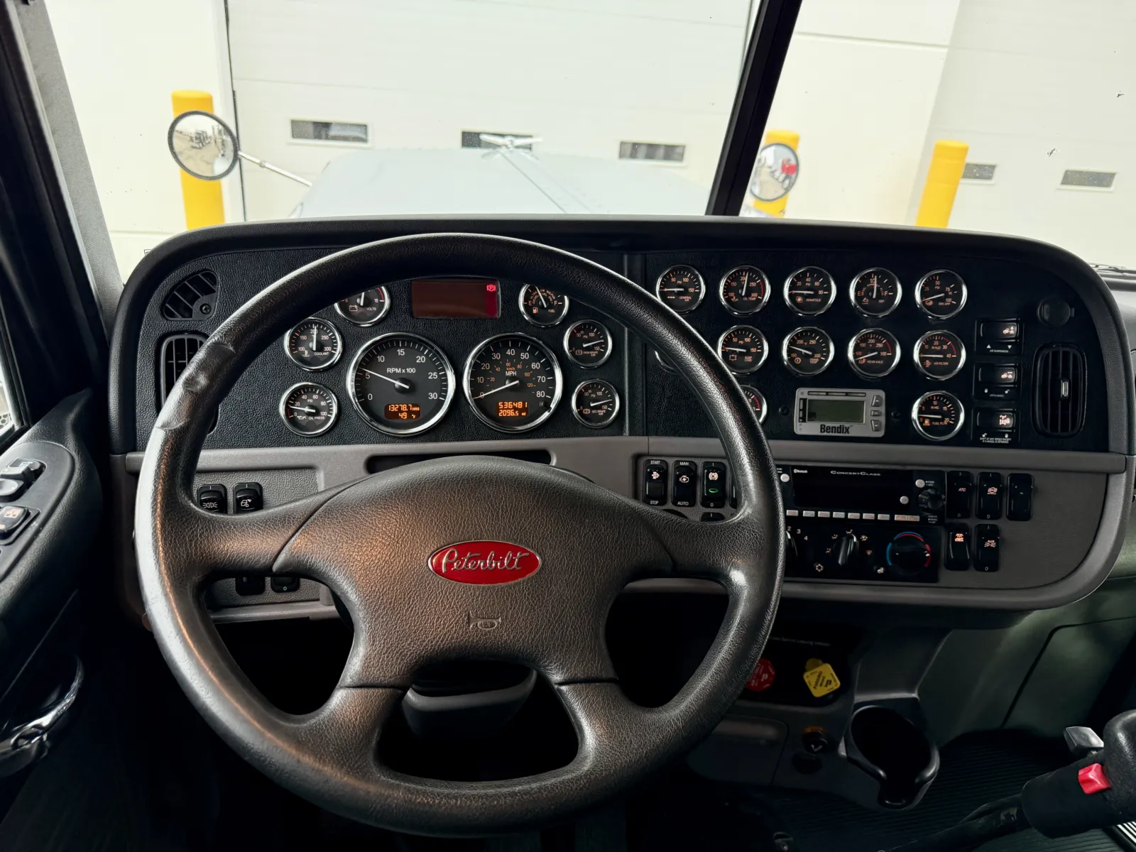 2022 Peterbilt 389 - image 16