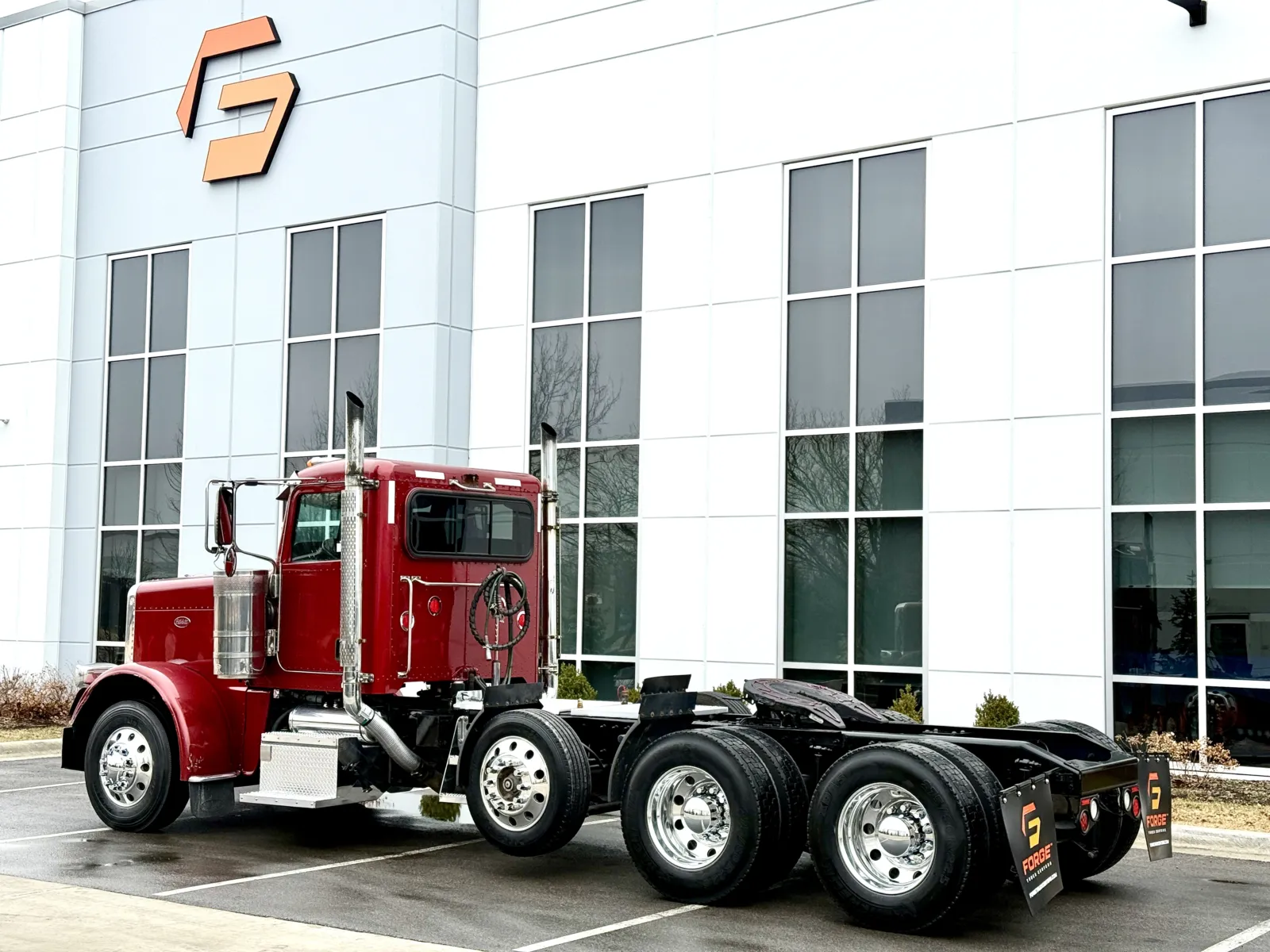 2017 Peterbilt 389 - image 6