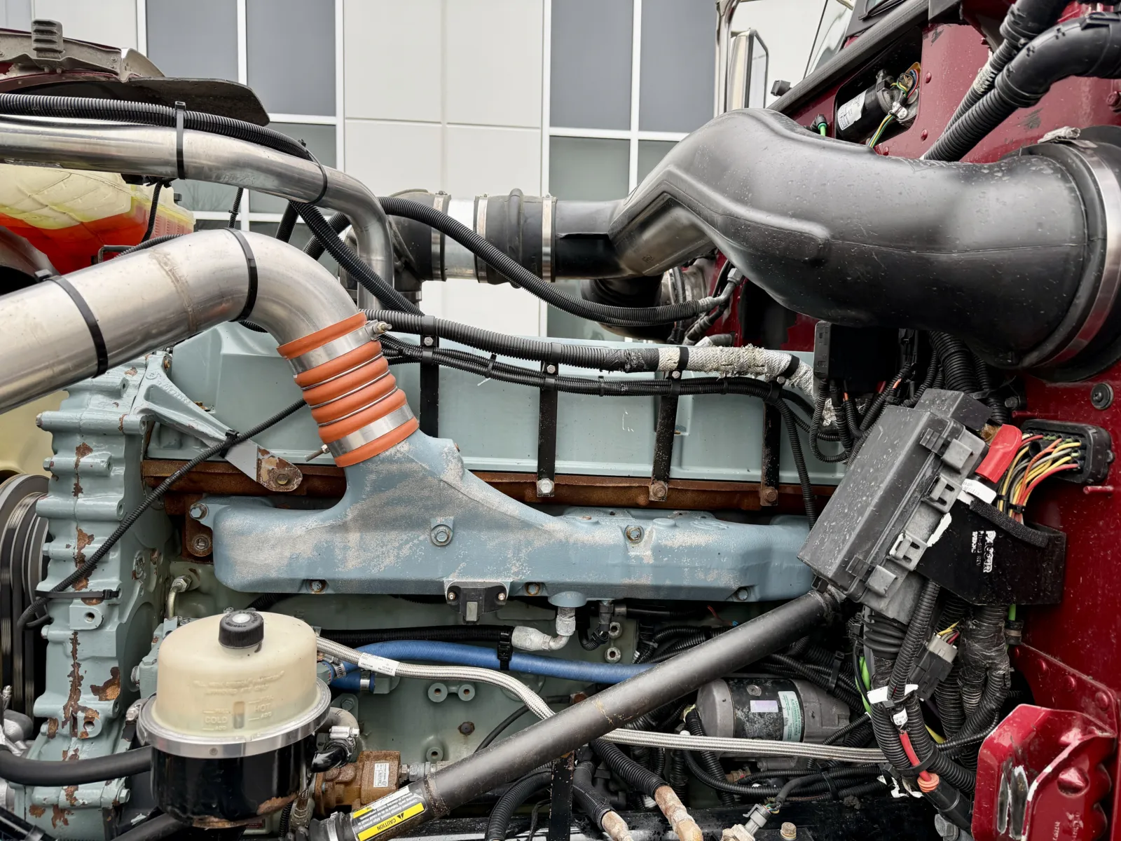 2017 Peterbilt 389 - image 12