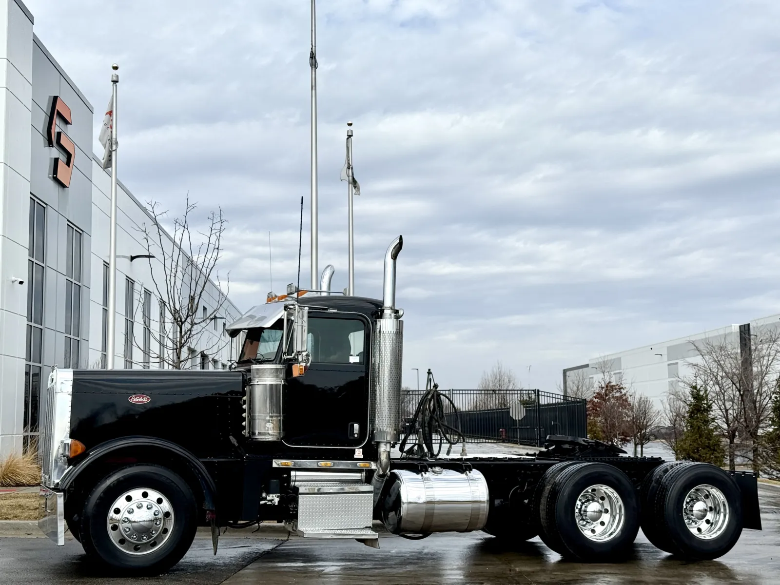 2005 PETERBILT 379 for sale in New Lenox, IL