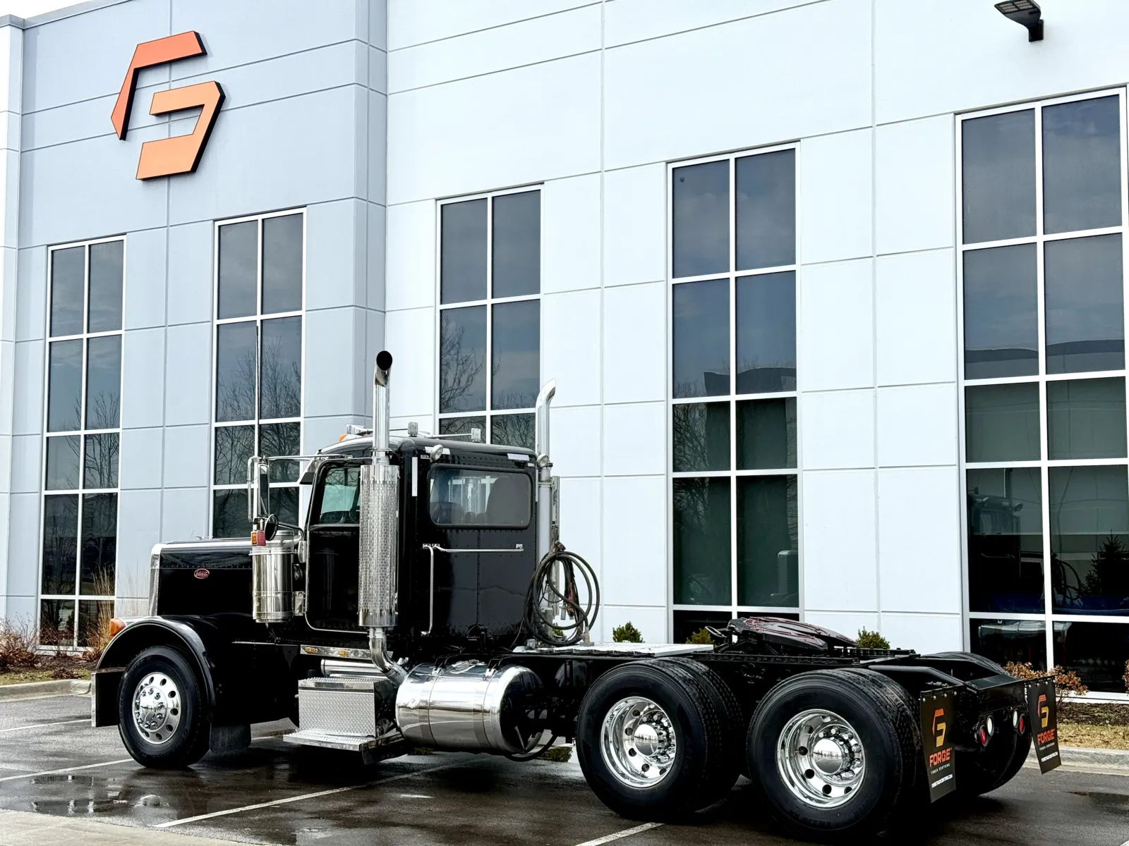 2005 Peterbilt - image 6