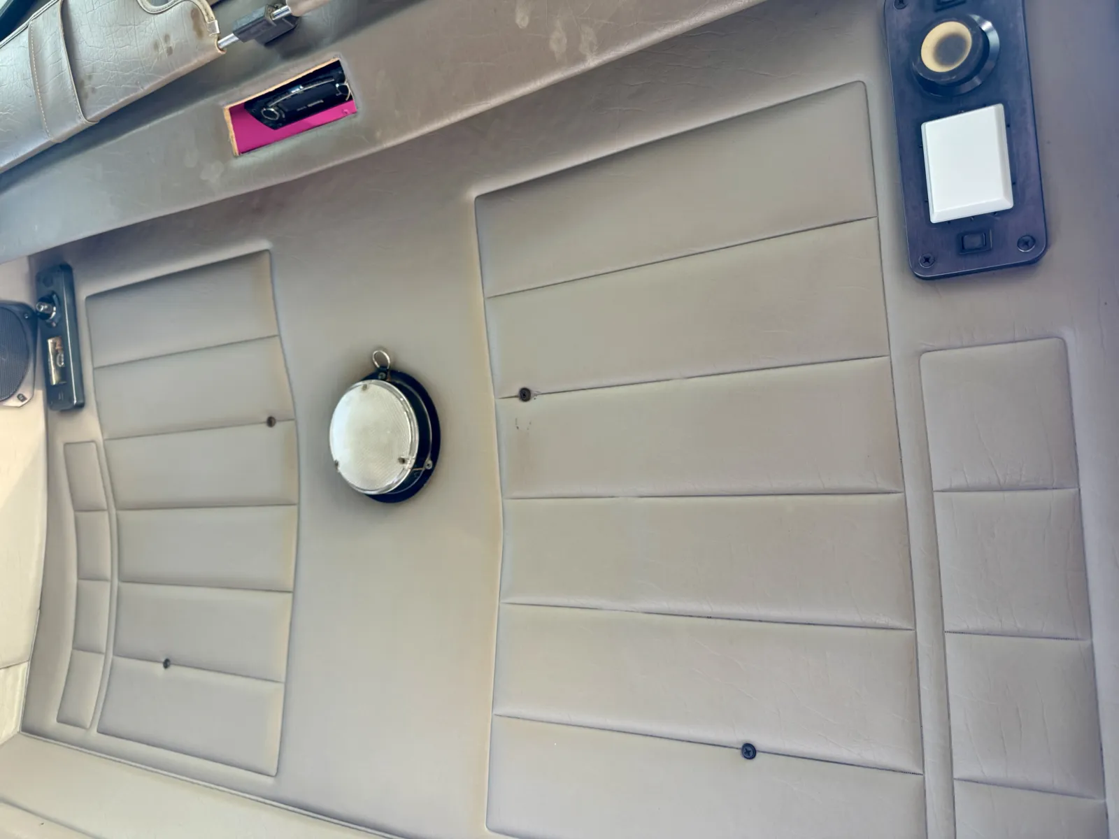 2005 Peterbilt - image 21