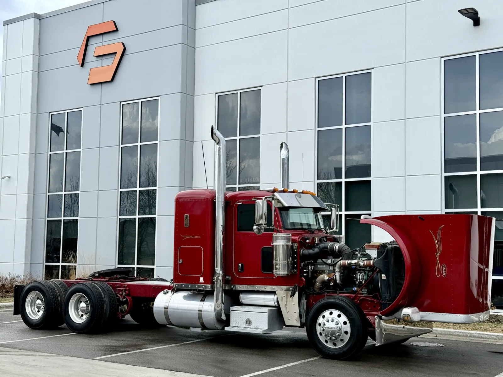 2016 Peterbilt 389 - image 9