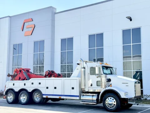 Photos of 2011 KENWORTH T800 for sale in New Lenox, IL at Forge Truck Centers - Illinois