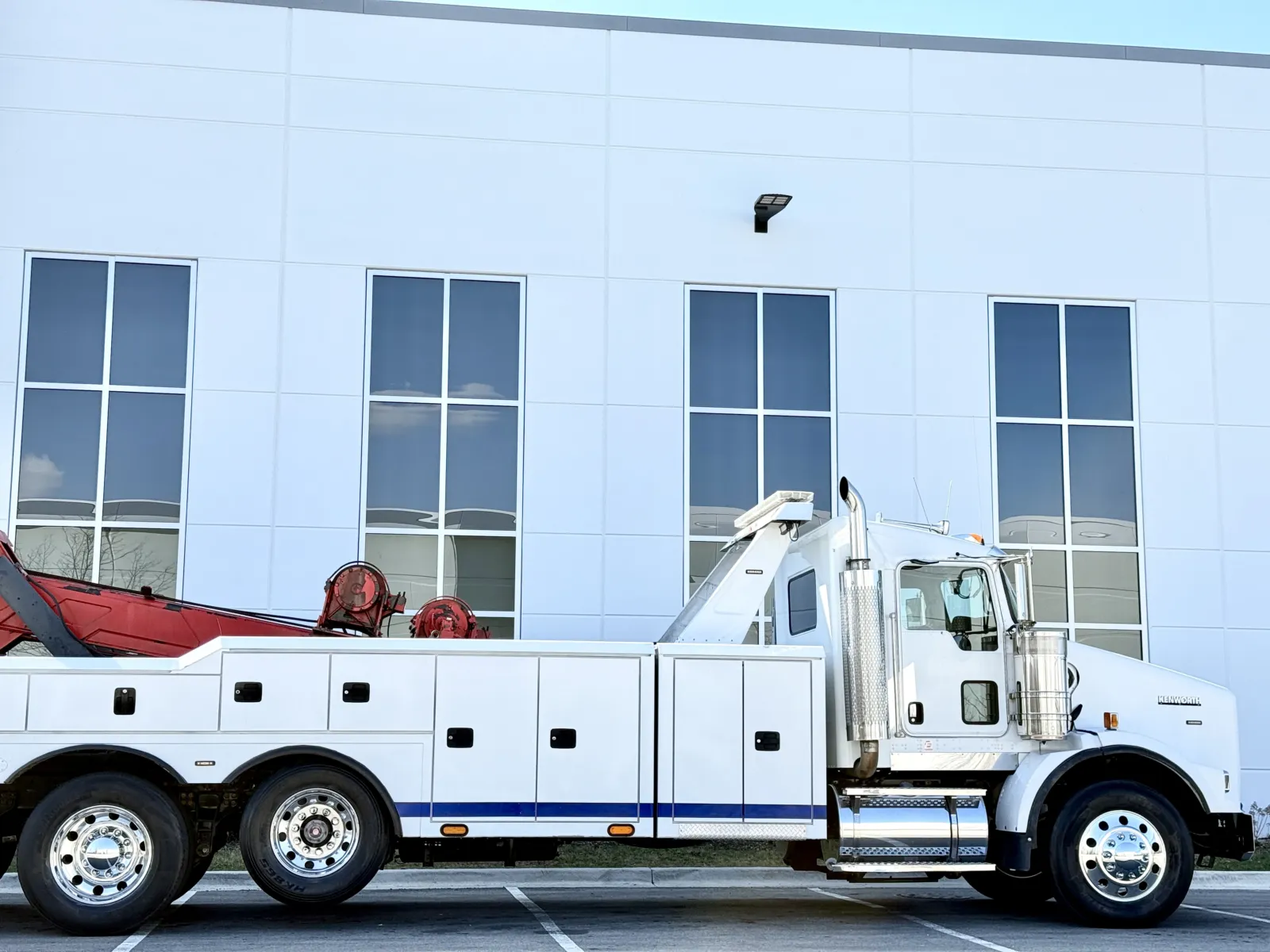 2011 Kenworth T800 - image 7
