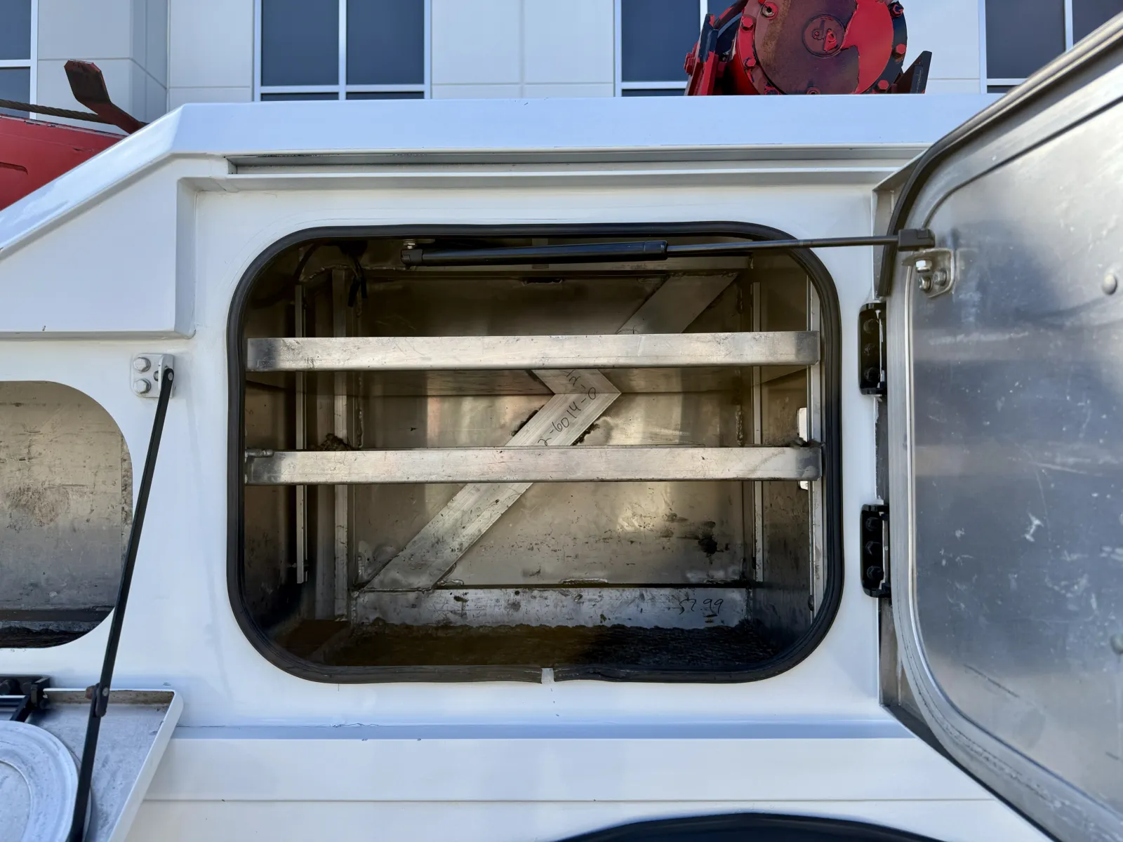 2011 Kenworth T800 - image 25