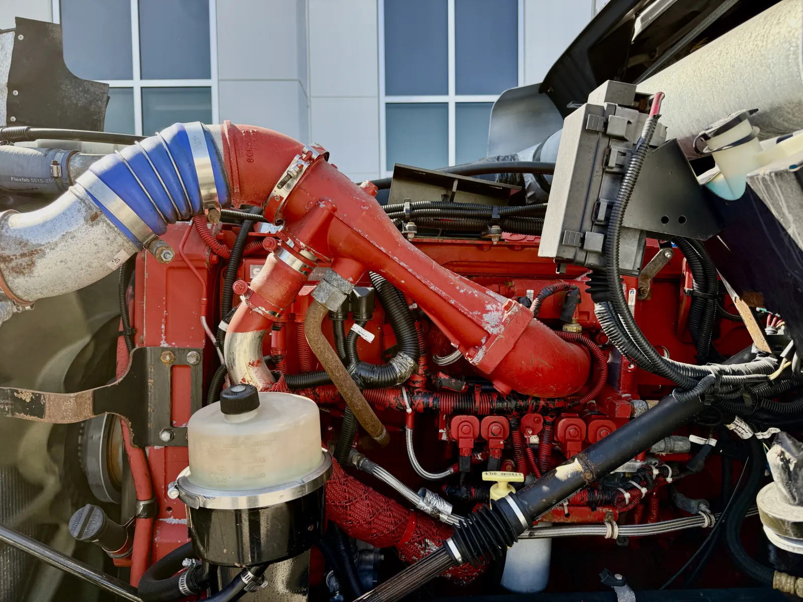 2011 Kenworth T800 - image 28