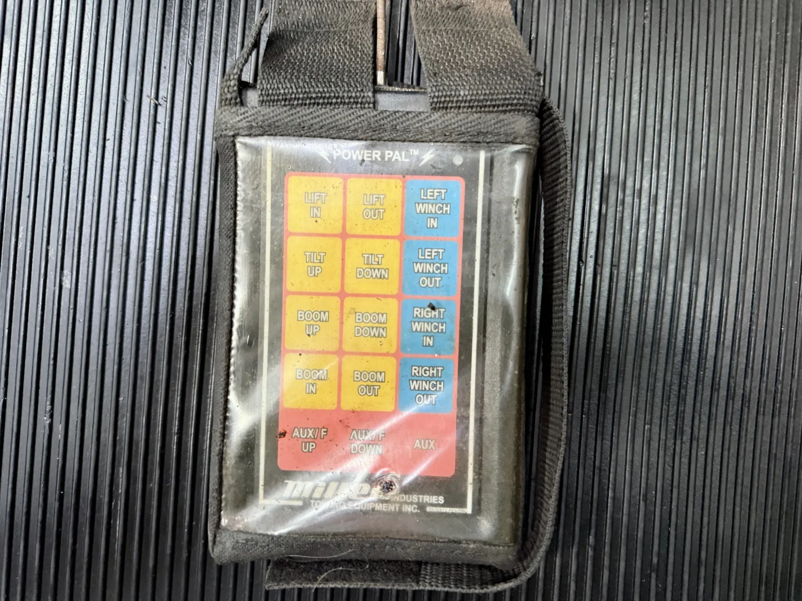 2011 Kenworth T800 - image 41