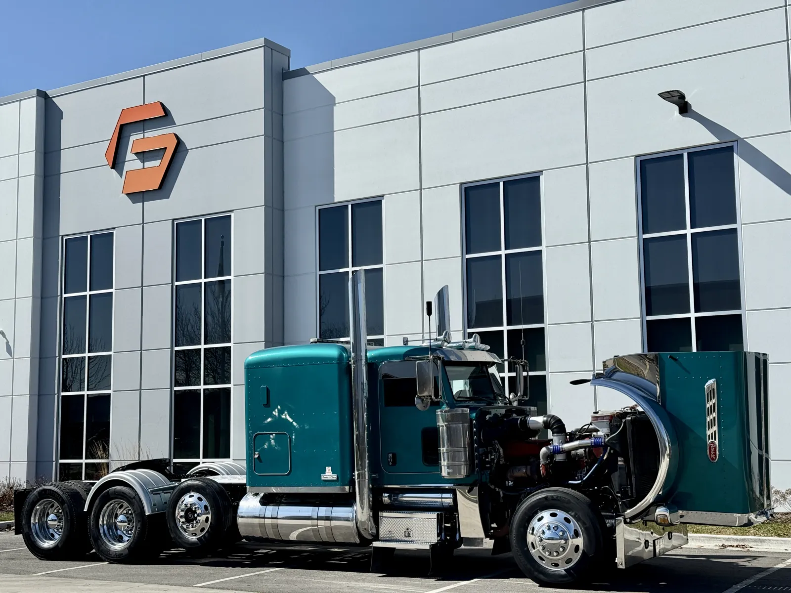 2016 Peterbilt 389 - image 9