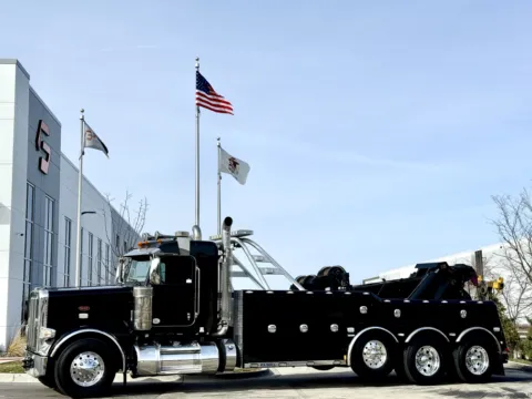 2017 PETERBILT 389 for sale in New Lenox, IL