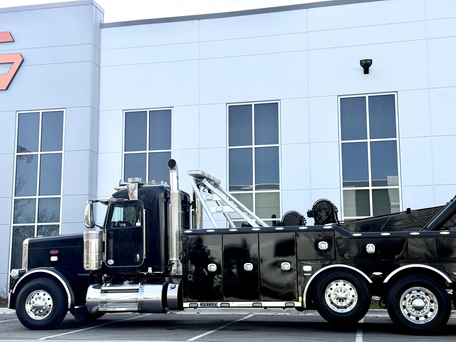 2017 Peterbilt 389 - image 8