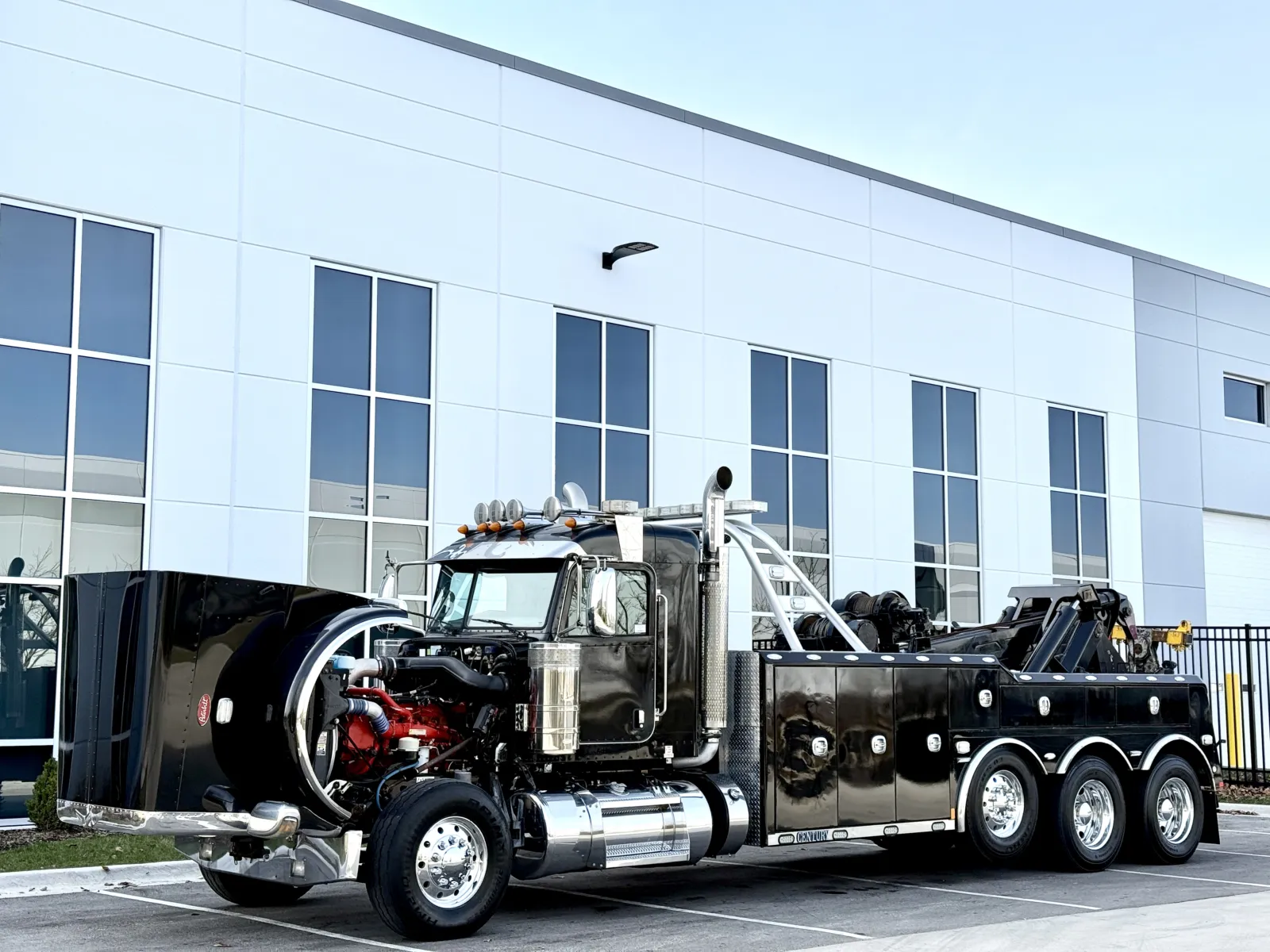 2017 Peterbilt 389 - image 12