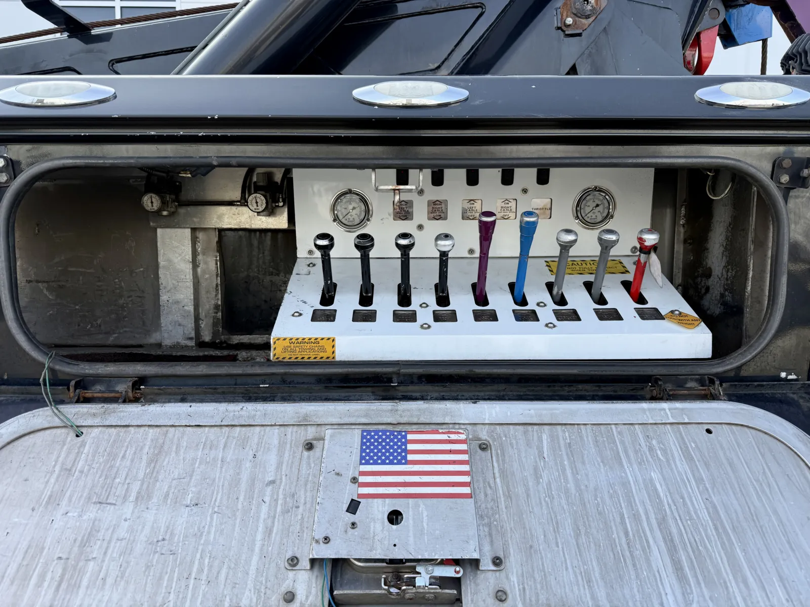 2017 Peterbilt 389 - image 19