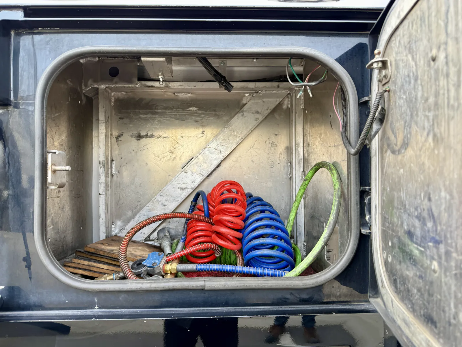 2017 Peterbilt 389 - image 23