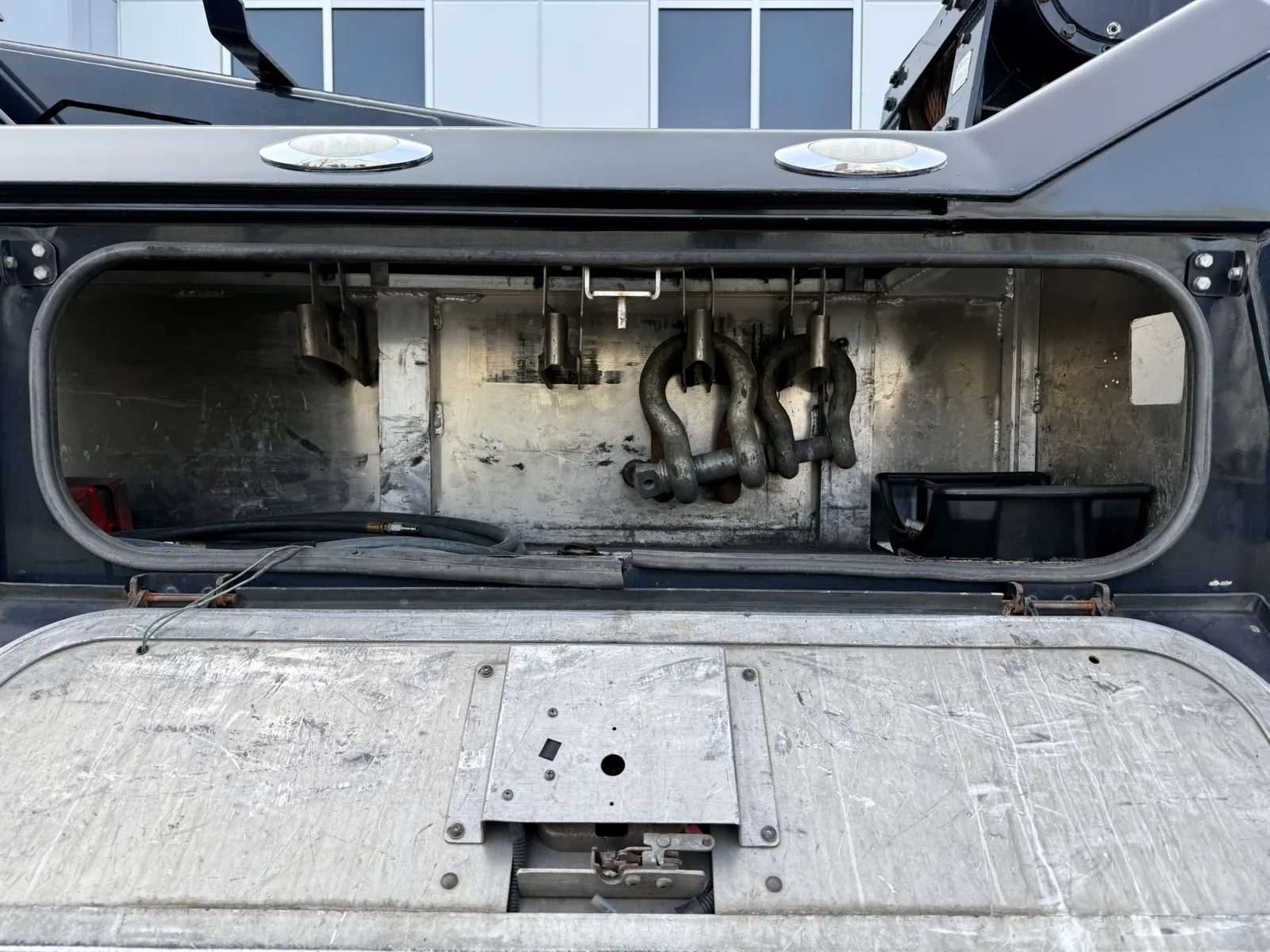 2017 Peterbilt 389 - image 24