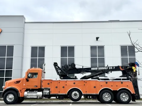 More photos of 2017 PETERBILT 567 at Forge Truck Centers - Illinois, IL