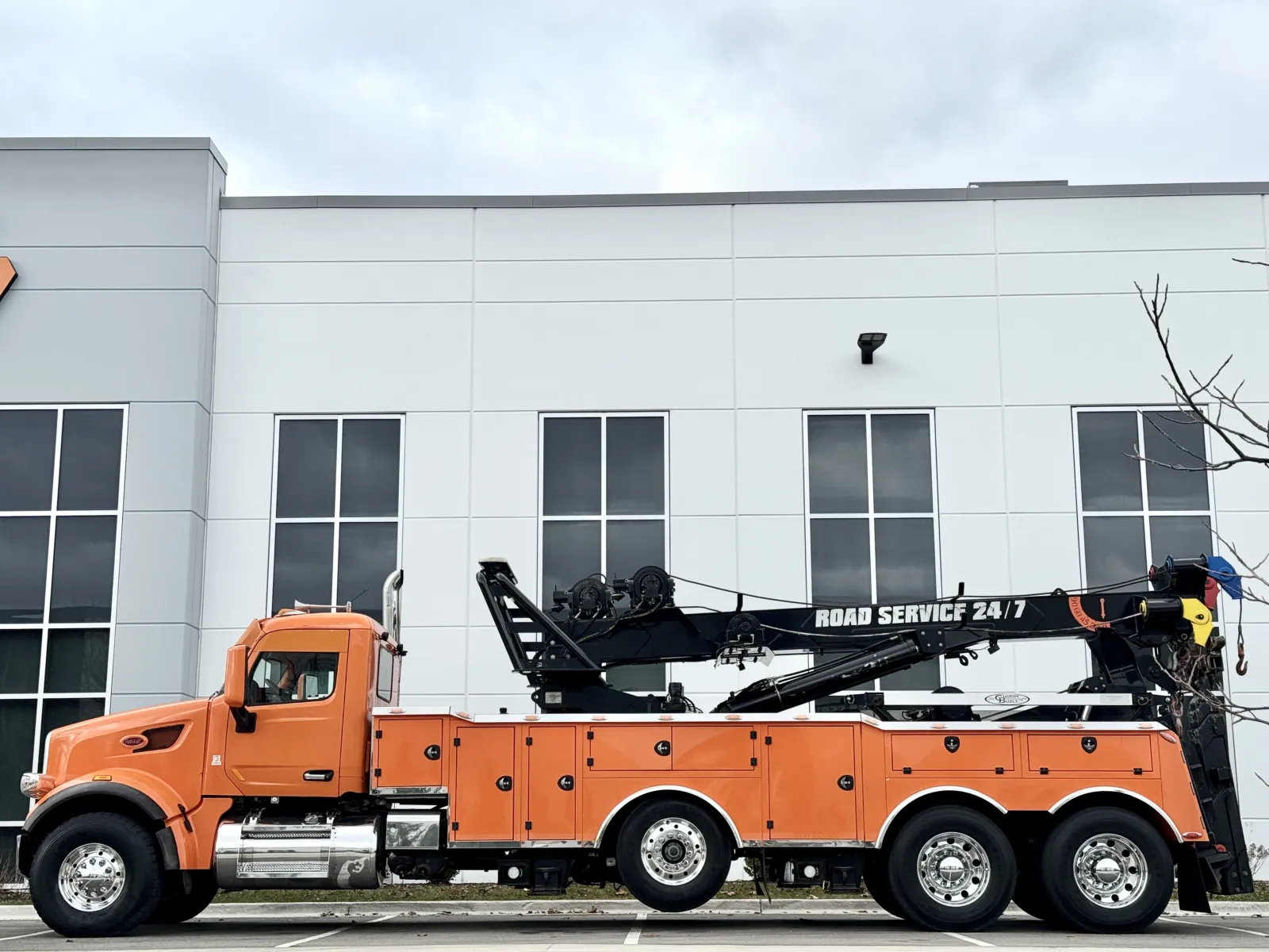 2017 Peterbilt 567 - image 4