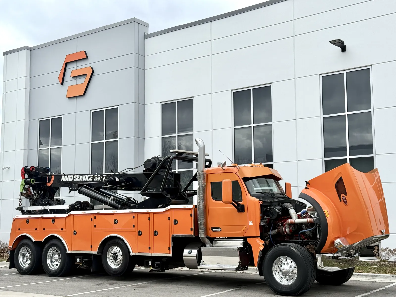 2017 Peterbilt 567 - image 11