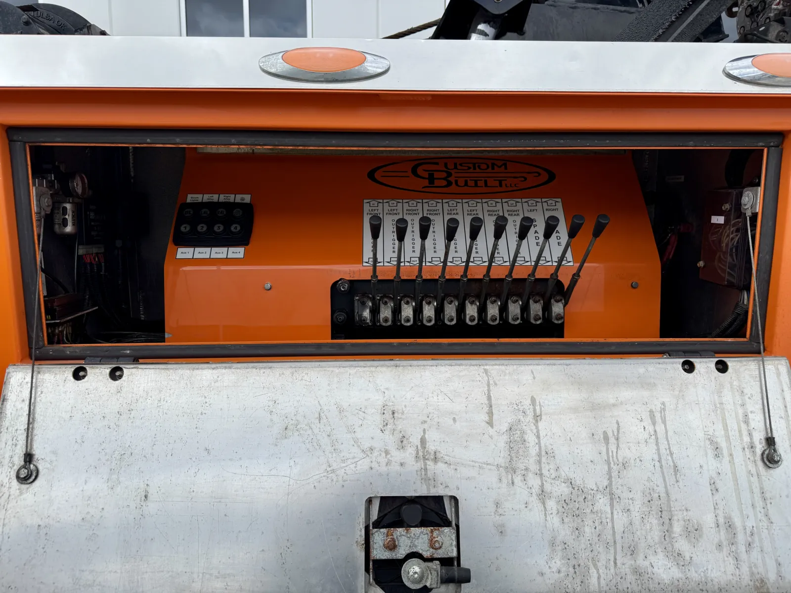 2017 Peterbilt 567 - image 27