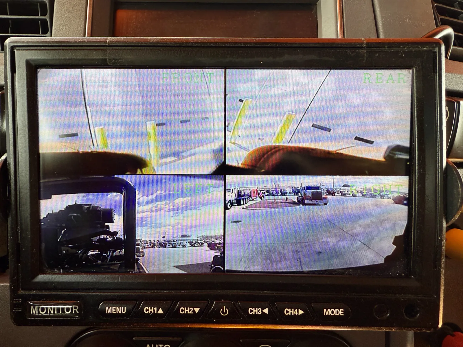 2017 Peterbilt 567 - image 39