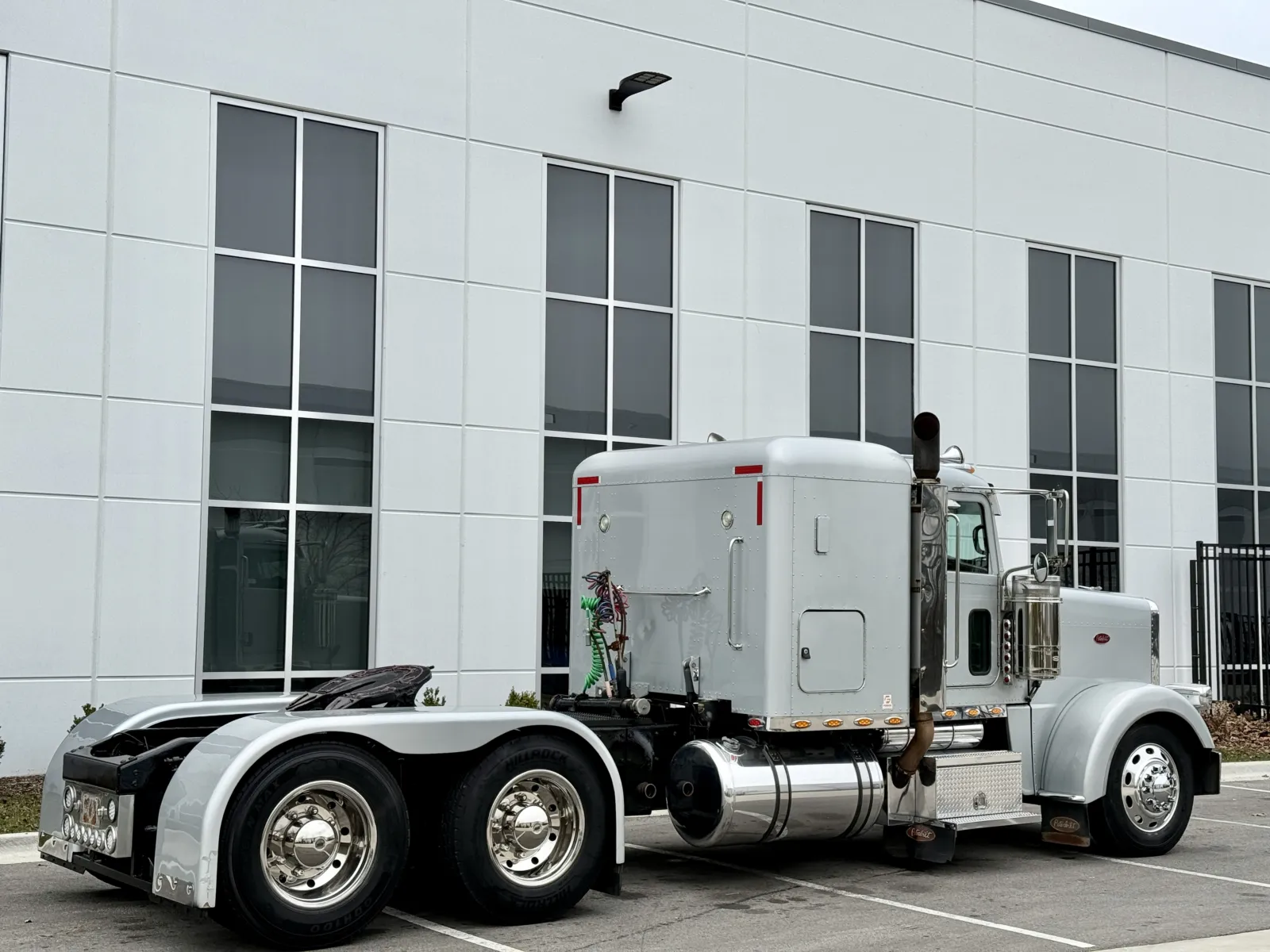 2008 Peterbilt - image 5