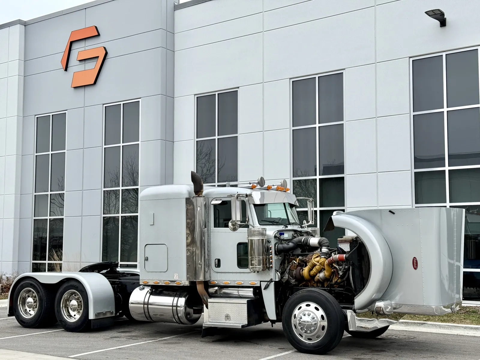 2008 Peterbilt - image 9