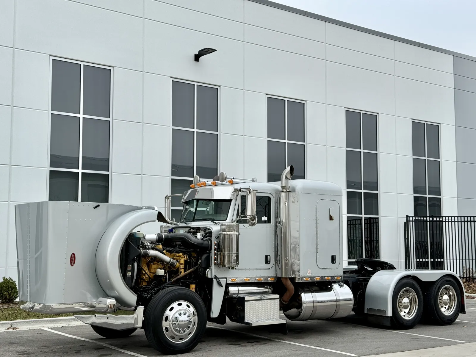 2008 Peterbilt - image 10