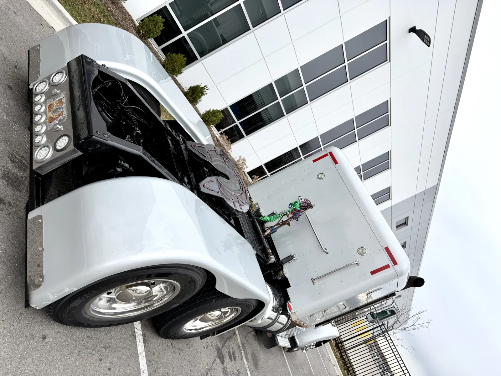 2008 Peterbilt - image 11