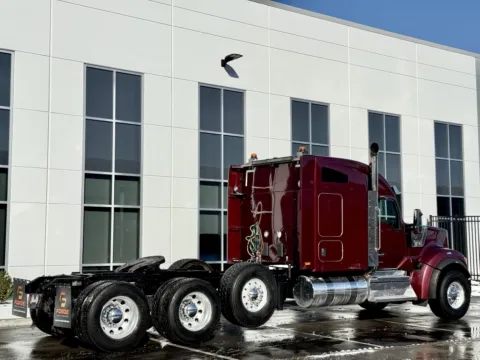 More photos of 2024 KENWORTH W990 at Forge Truck Centers - Illinois, IL