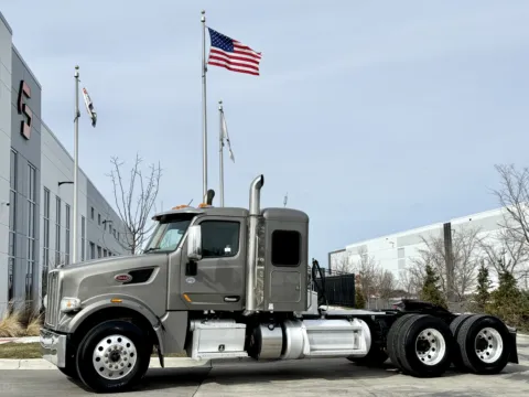 2022 PETERBILT 567 for sale in New Lenox, IL