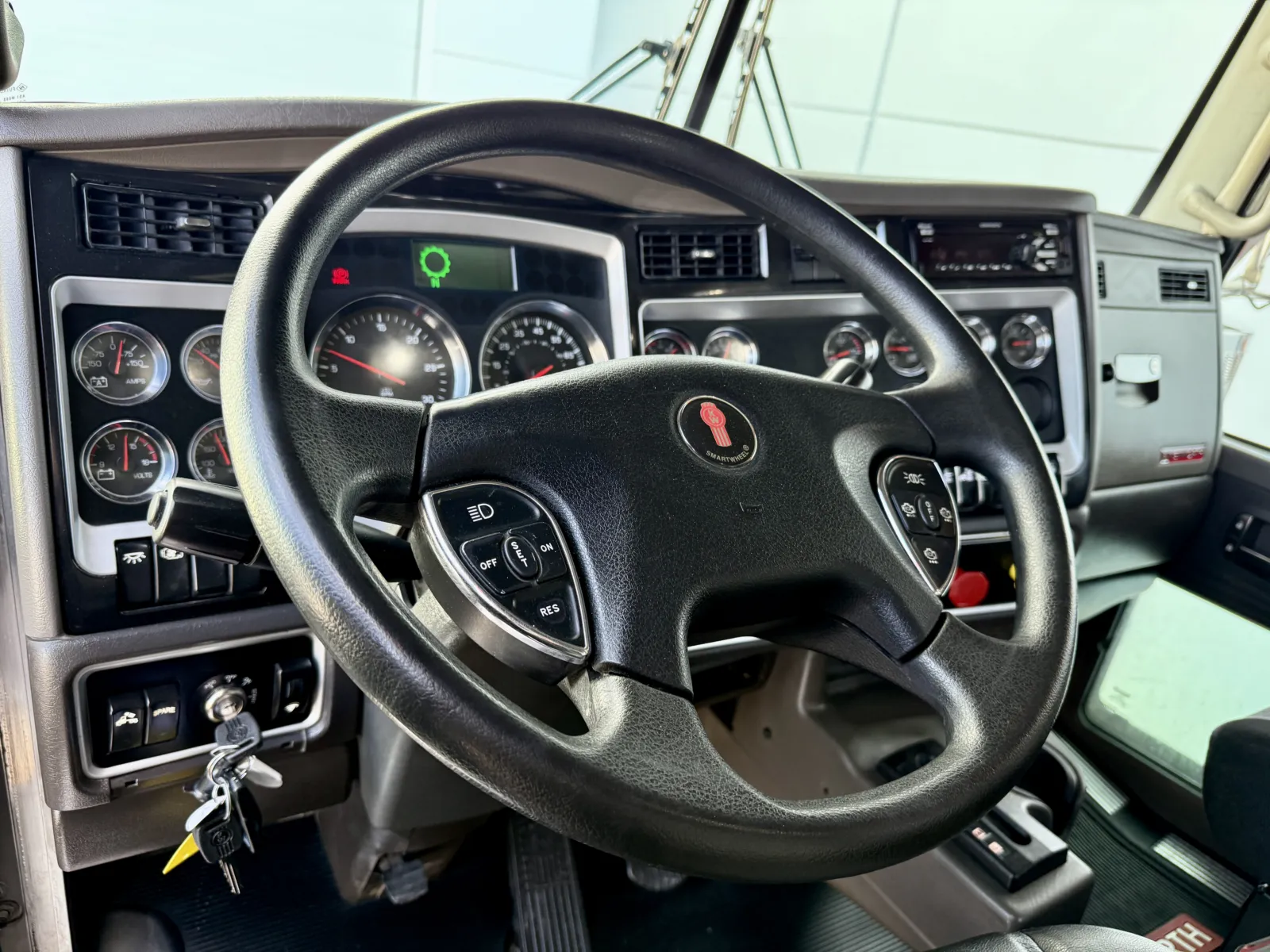 2016 Kenworth W900 - image 15