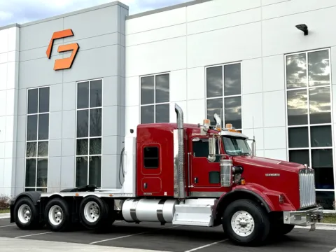 Photos of 2014 KENWORTH T800 for sale in New Lenox, IL at Forge Truck Centers - Illinois