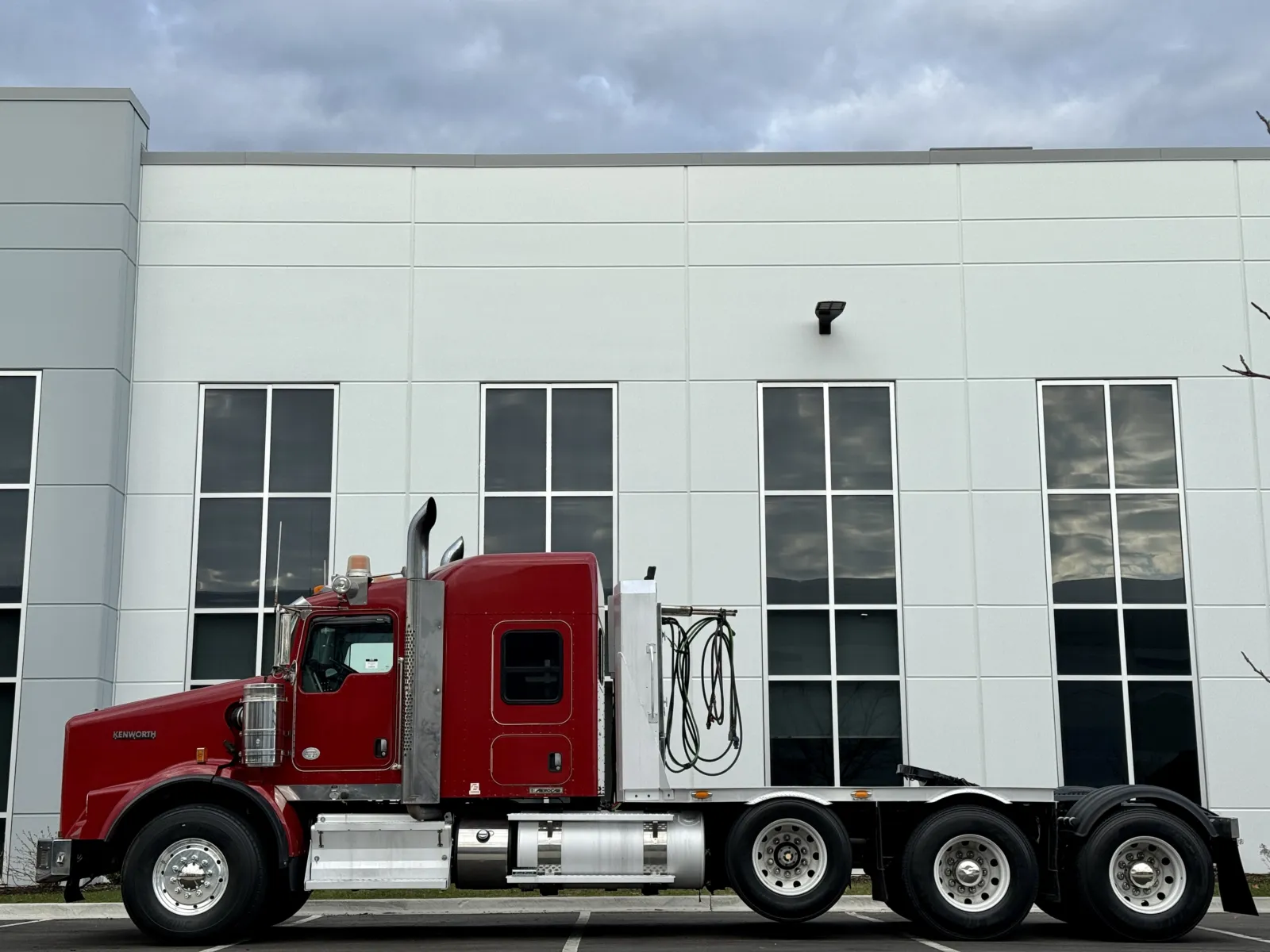 2014 Kenworth T800 - image 4