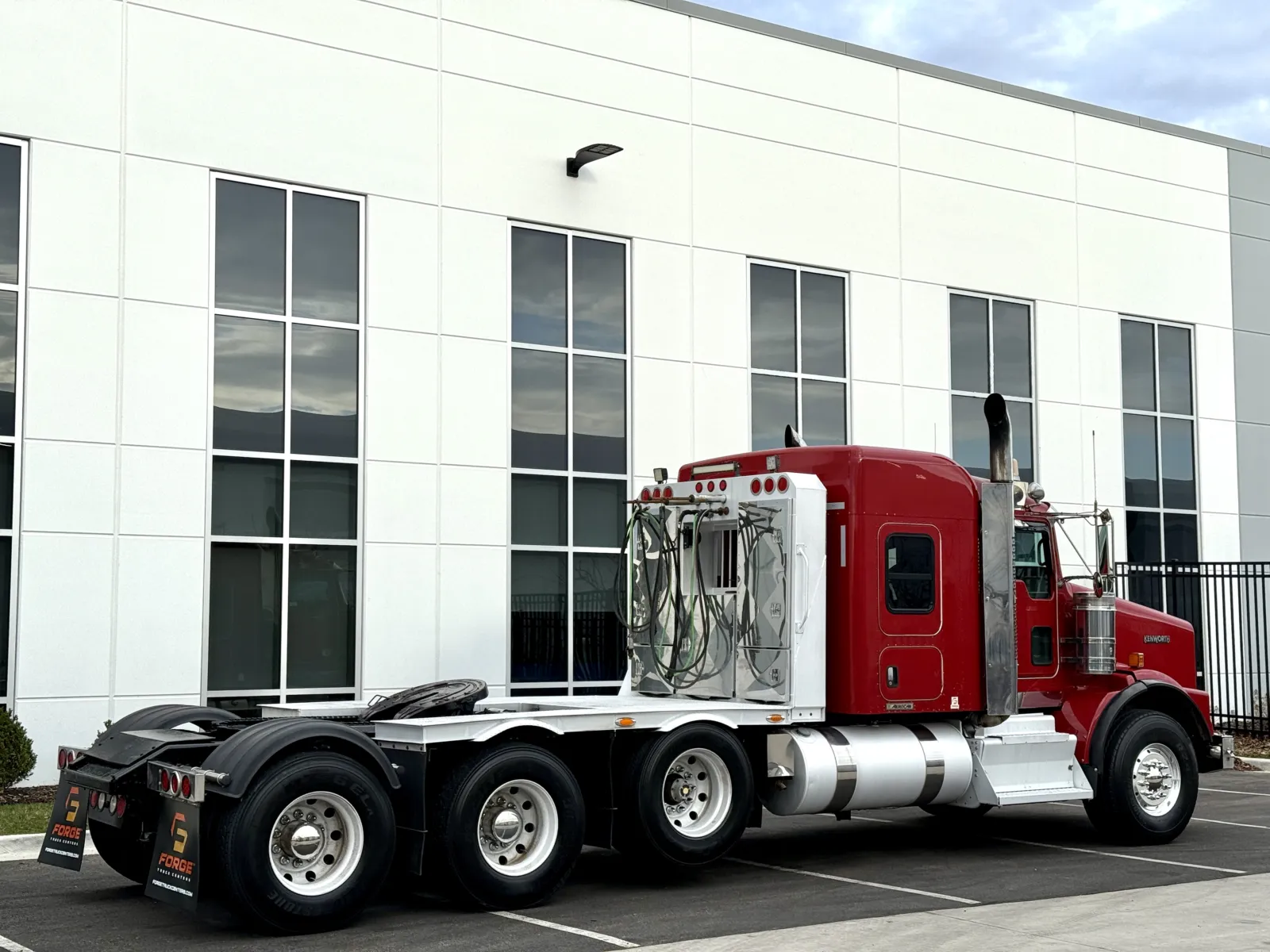 2014 Kenworth T800 - image 5