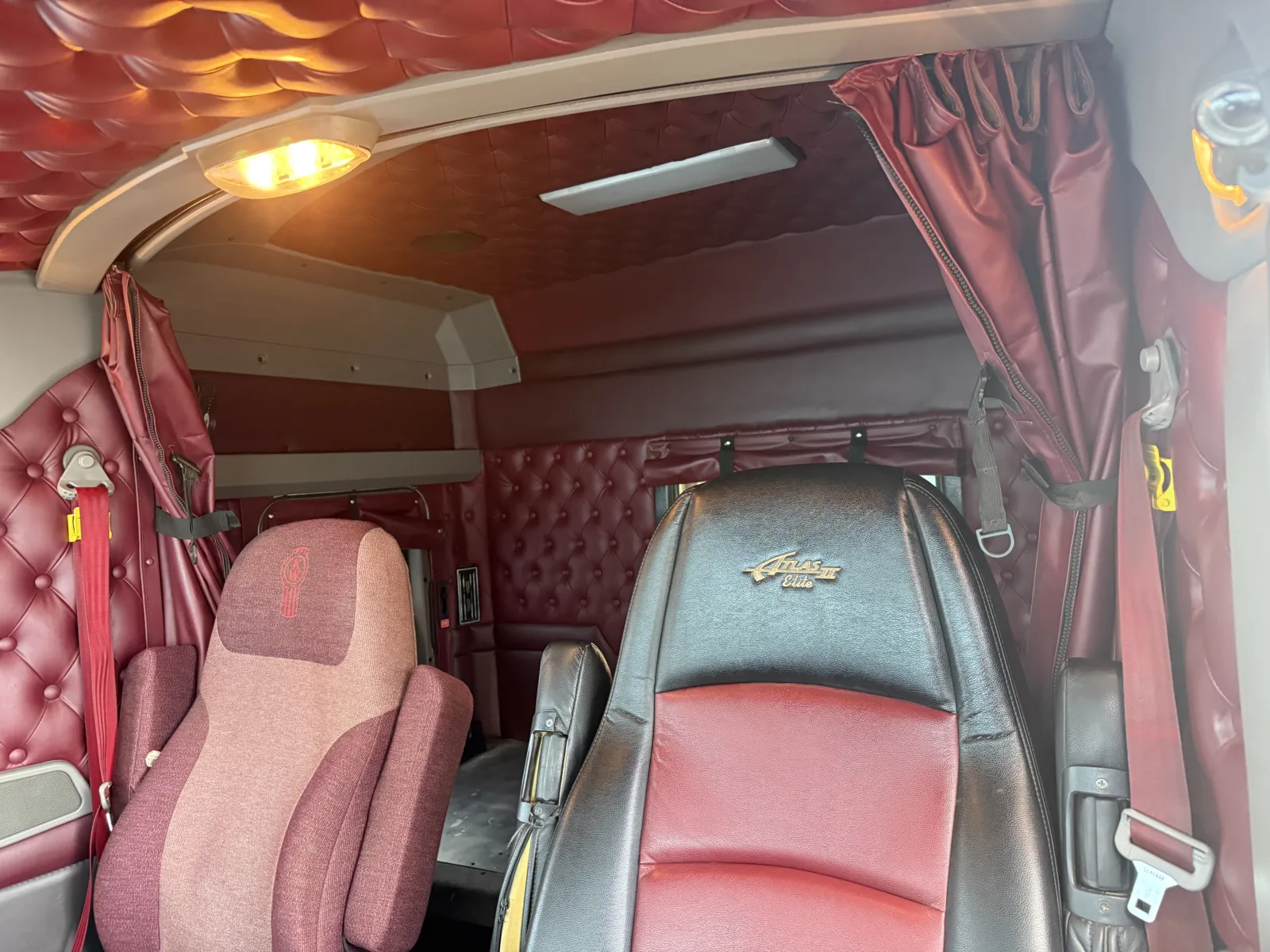 2014 Kenworth T800 - image 20