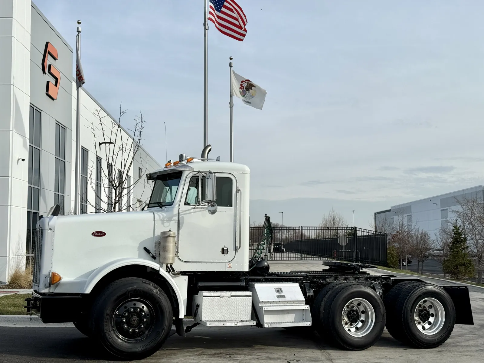 1994 Peterbilt - image 1