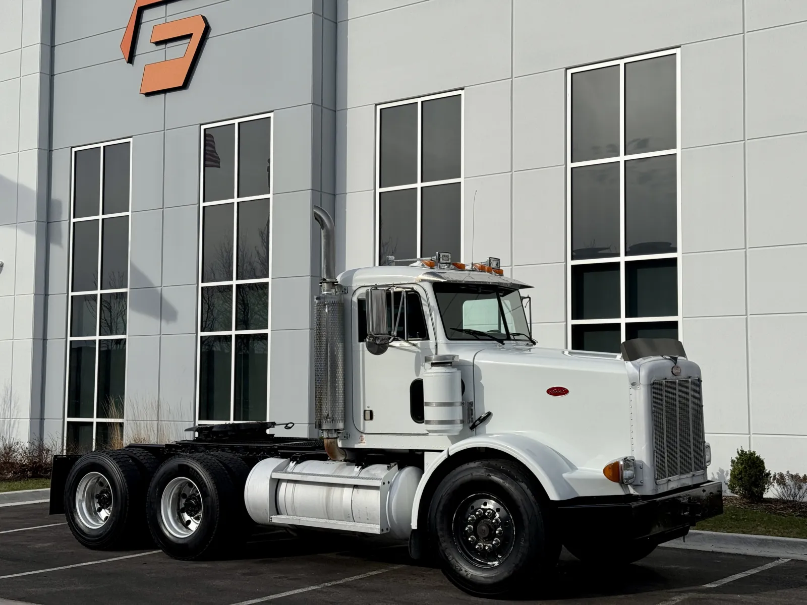 1994 Peterbilt - image 2