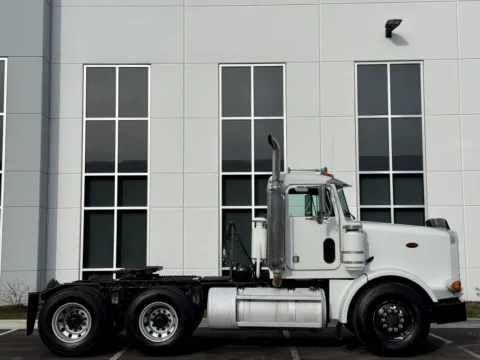 Another view of 1994 PETERBILT 357 for sale in New Lenox, IL at Forge Truck Centers - Illinois