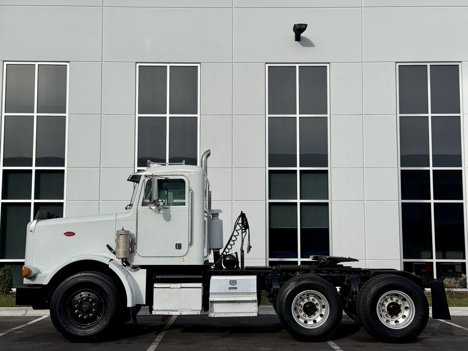 1994 Peterbilt - image 4